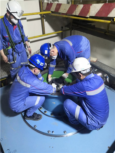 ���ϵľ�����8814(�ɷ�)���޹�˾����