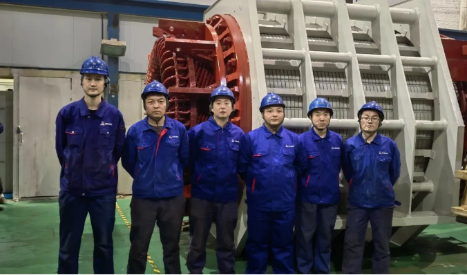 ���ϵľ�����8814(�ɷ�)���޹�˾����