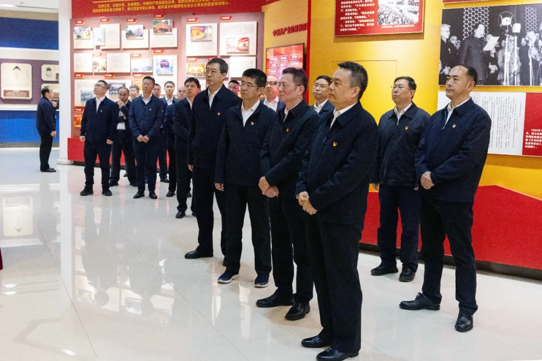 ���ϵľ�����8814(�ɷ�)���޹�˾����