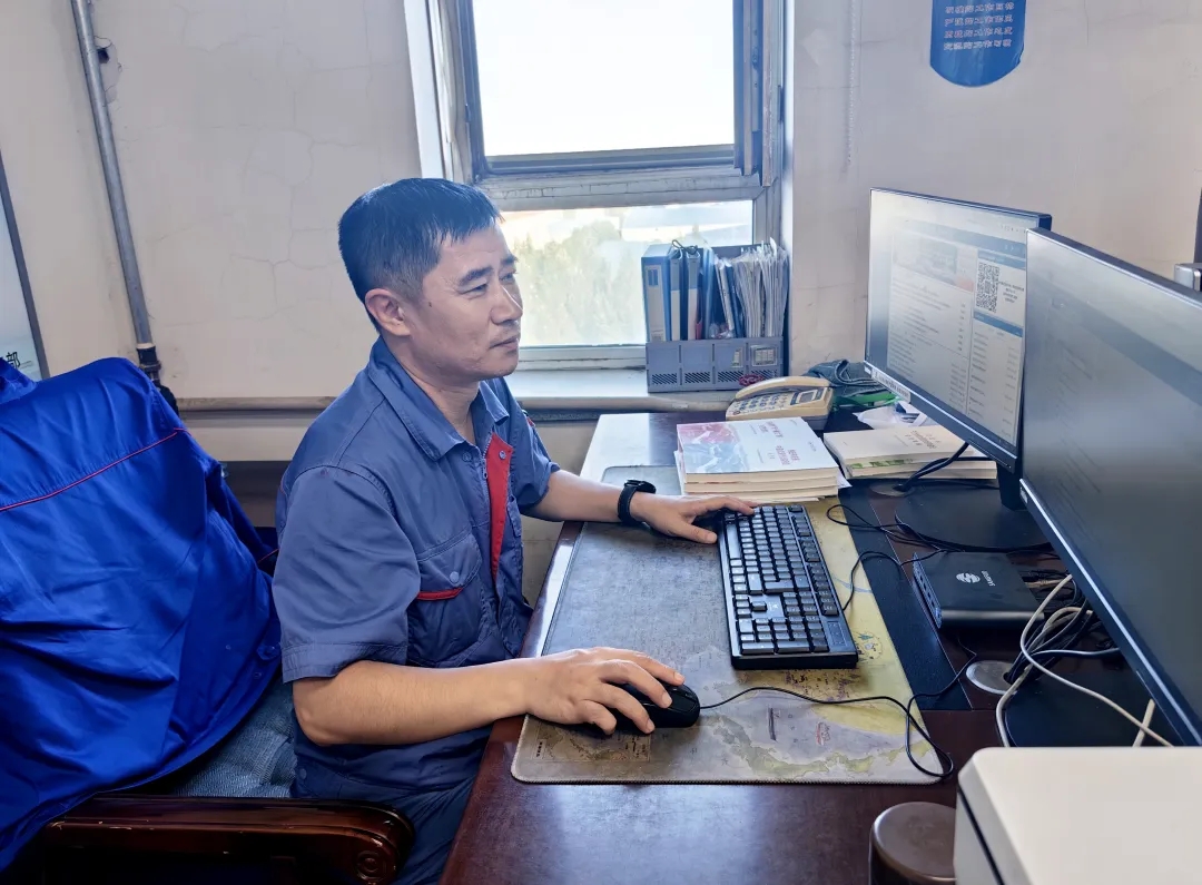 ���ϵľ�����8814(�ɷ�)���޹�˾����