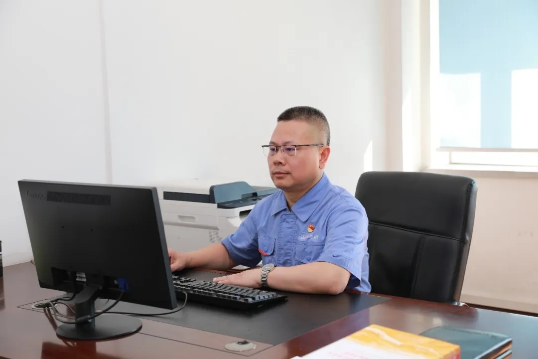 ���ϵľ�����8814(�ɷ�)���޹�˾����