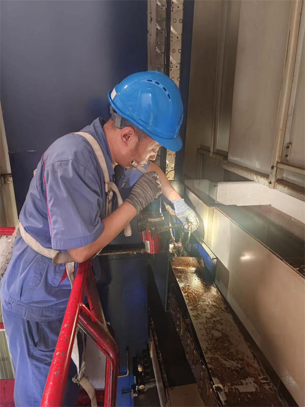 ���ϵľ�����8814(�ɷ�)���޹�˾����