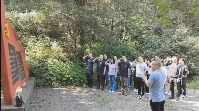 ���ϵľ�����8814(�ɷ�)���޹�˾����