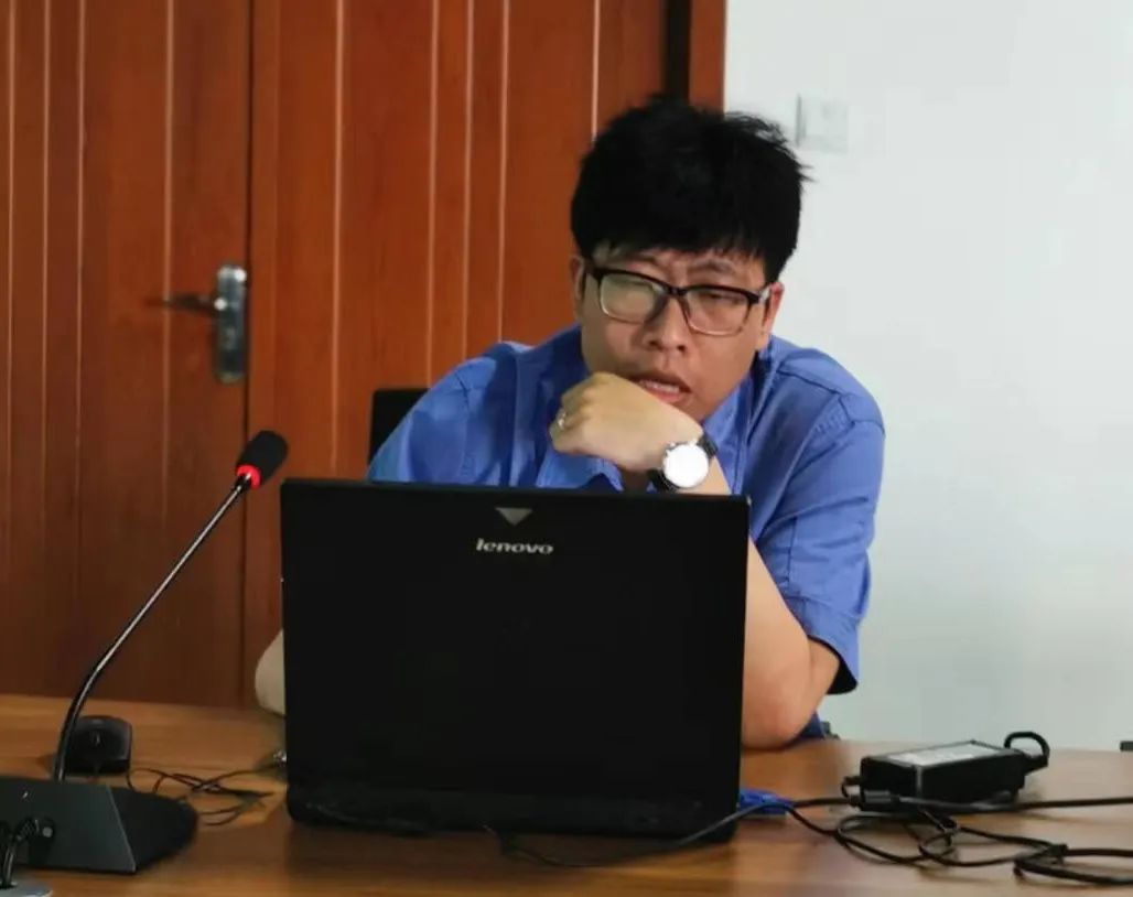 ���ϵľ�����8814(�ɷ�)���޹�˾����