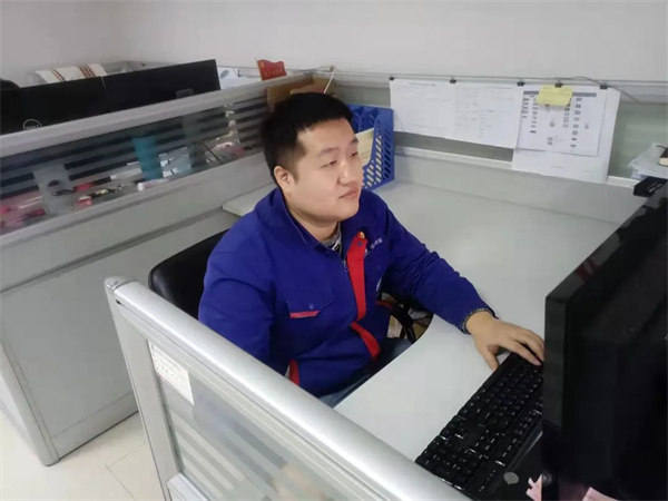 ���ϵľ�����8814(�ɷ�)���޹�˾����